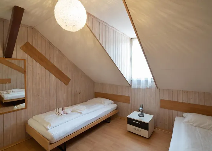 Between Lakes - 54 Interlaken