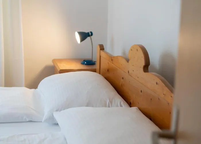 Between Lakes - 54 Interlaken