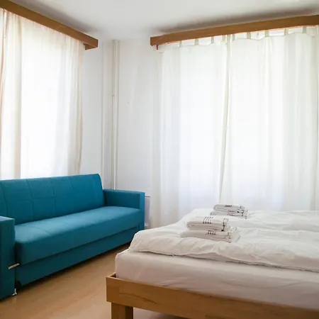 Between Lakes - 54 Apartment